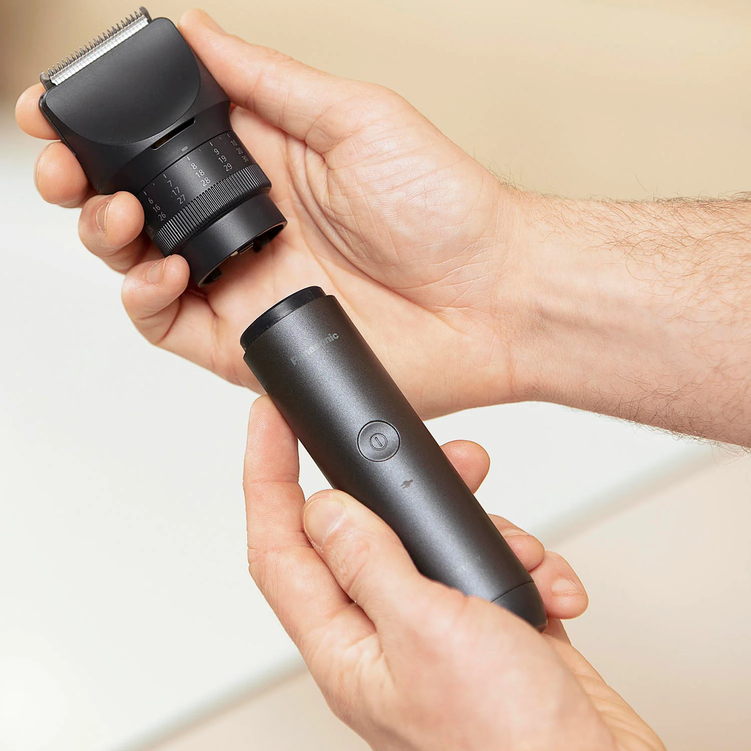 MultiShape Beard, Hair & Body Trimmer Starter Kit with 4 Combs (1-30mm) - Image 3