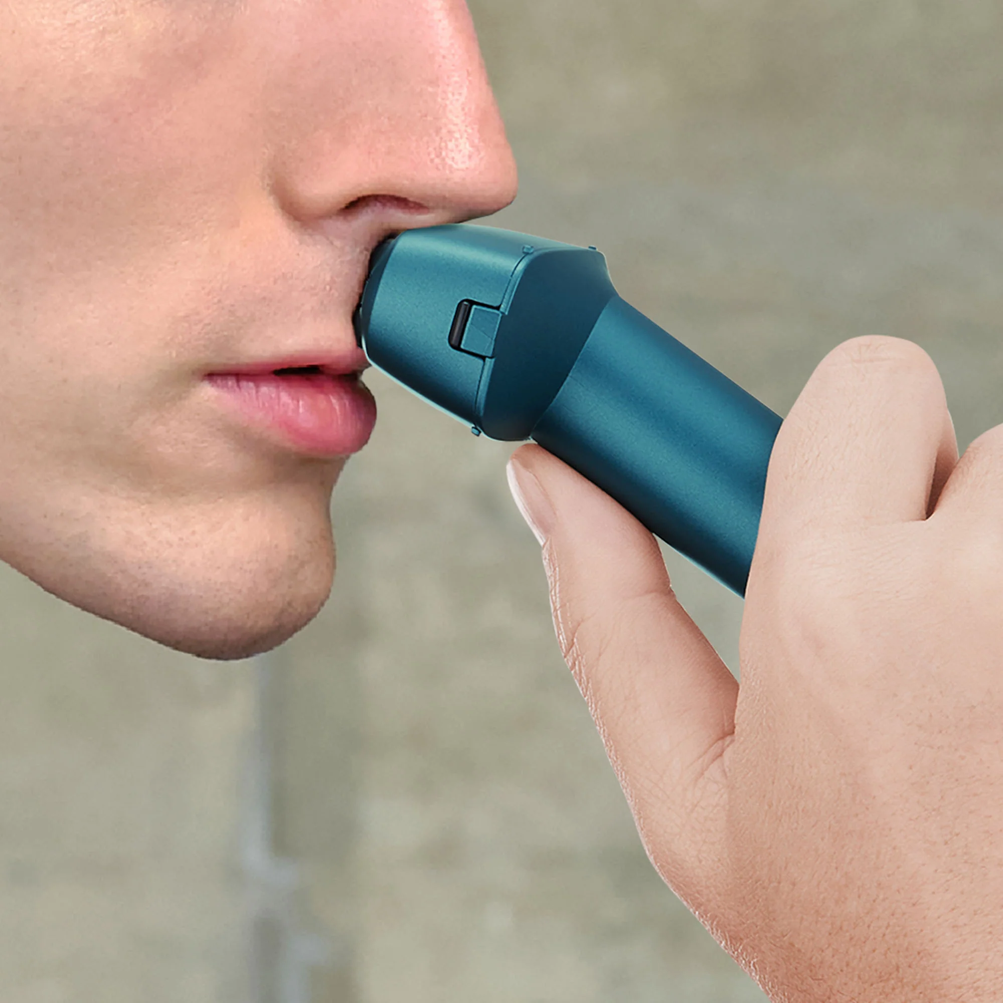 ARC3 Men's 3-Blade Electric Razor - Image 10